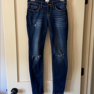 Low rise distressed Jeans